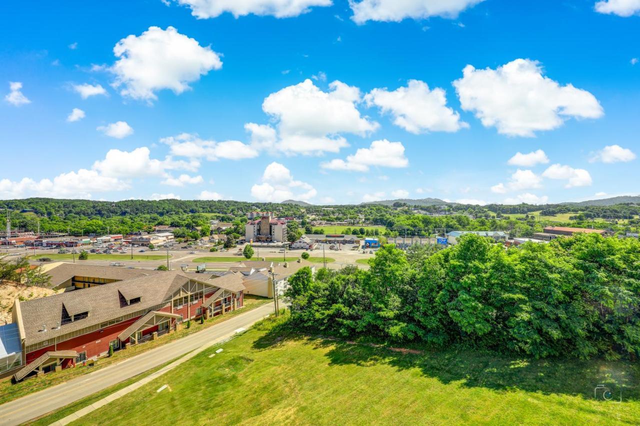 Lazy Bear Whispering Pines 111 Apartment Pigeon Forge Exterior photo
