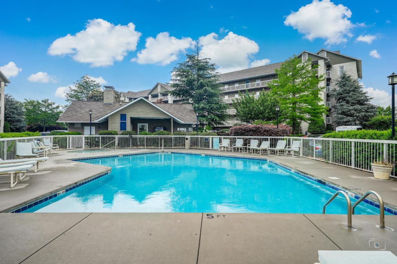 Lazy Bear Whispering Pines 111 Apartment Pigeon Forge Exterior photo