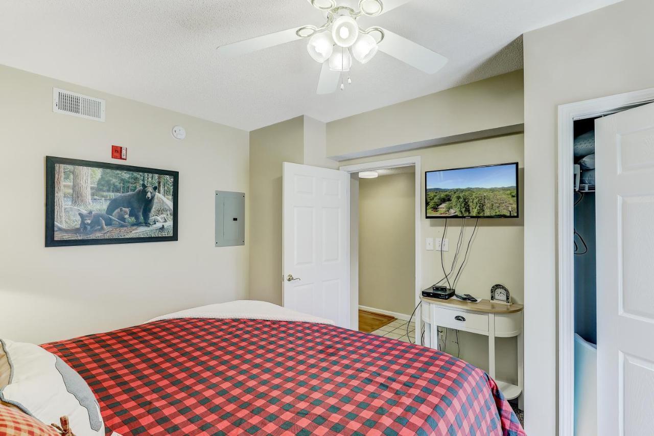 Lazy Bear Whispering Pines 111 Apartment Pigeon Forge Exterior photo