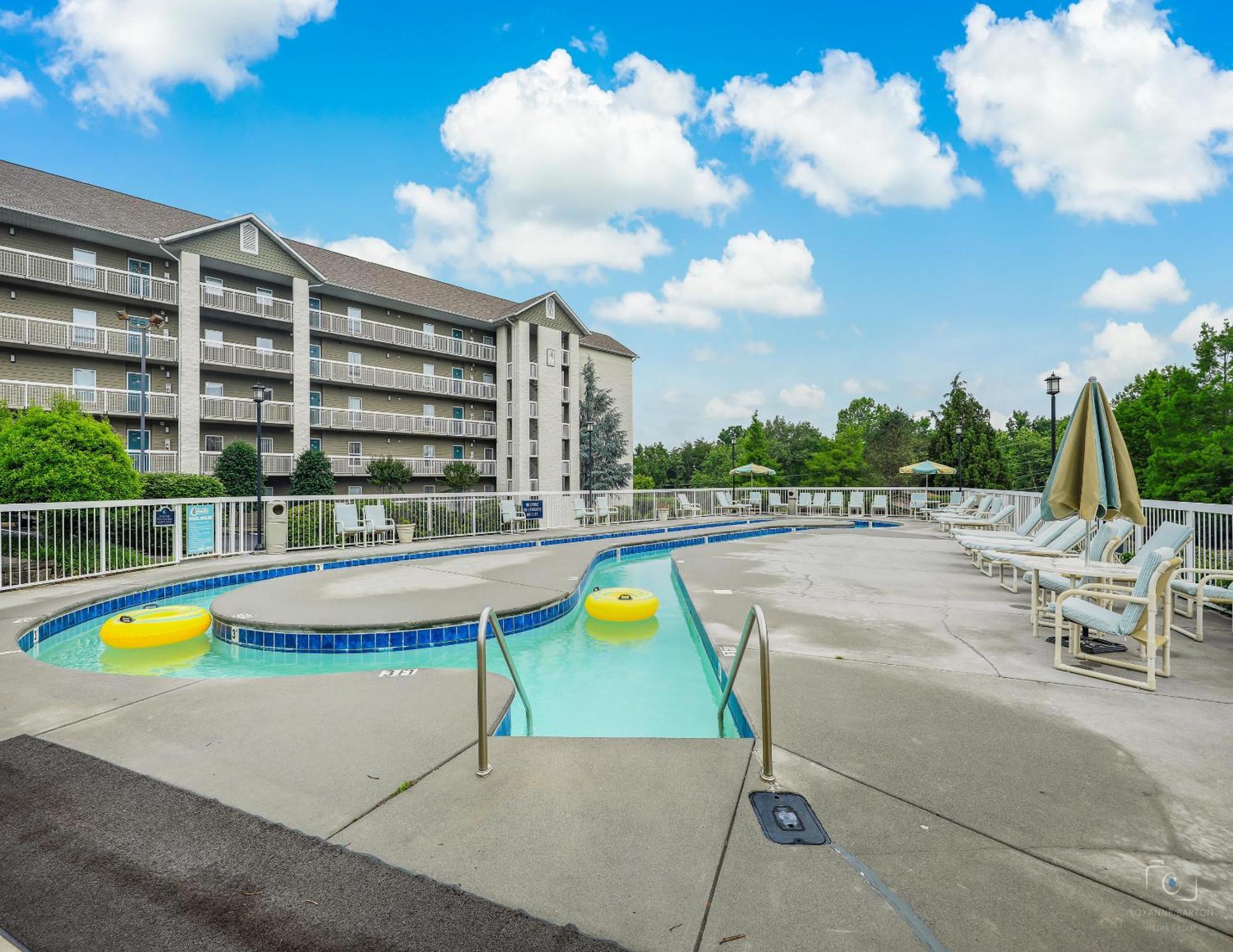 Lazy Bear Whispering Pines 111 Apartment Pigeon Forge Exterior photo