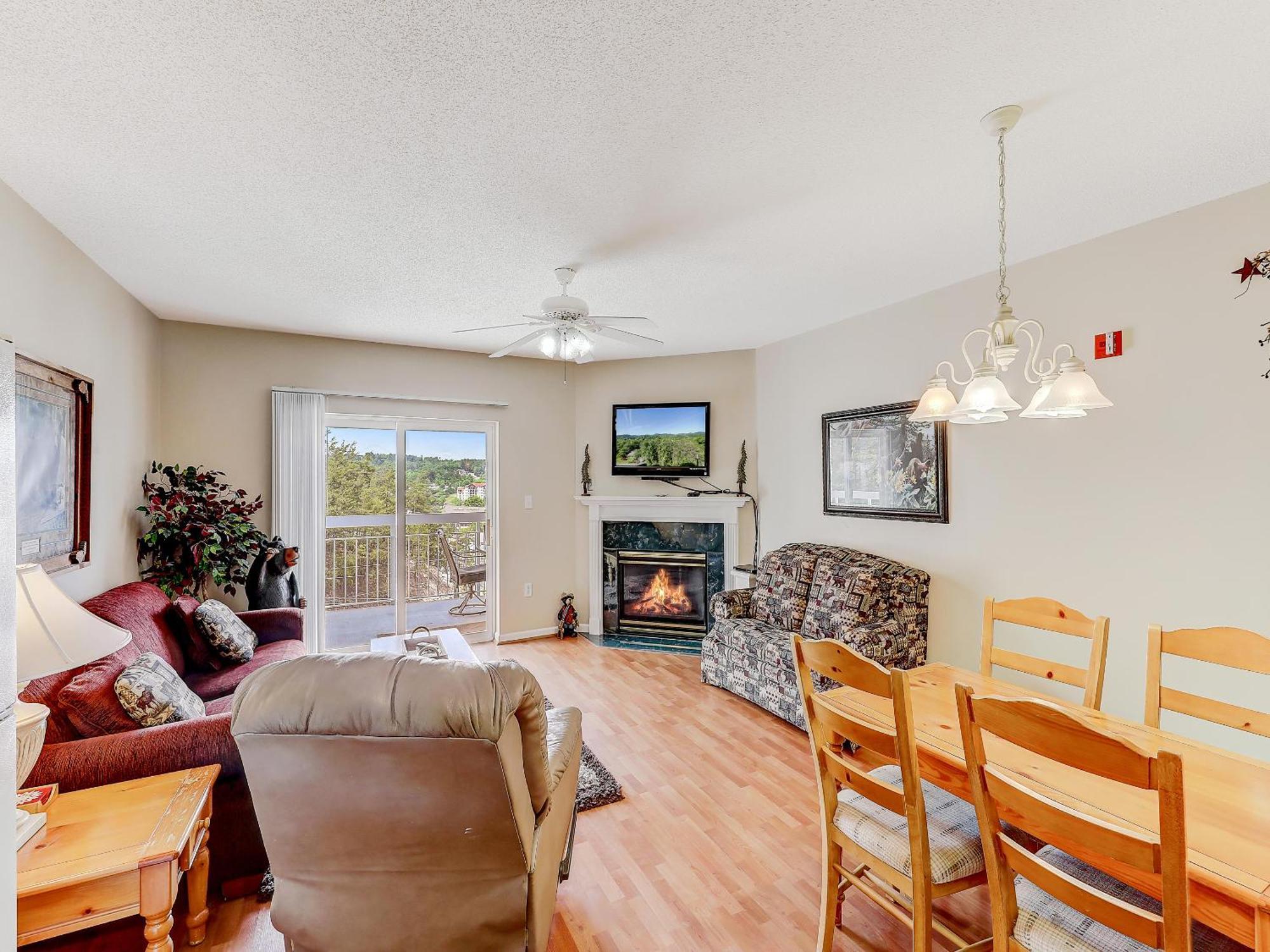 Lazy Bear Whispering Pines 111 Apartment Pigeon Forge Exterior photo
