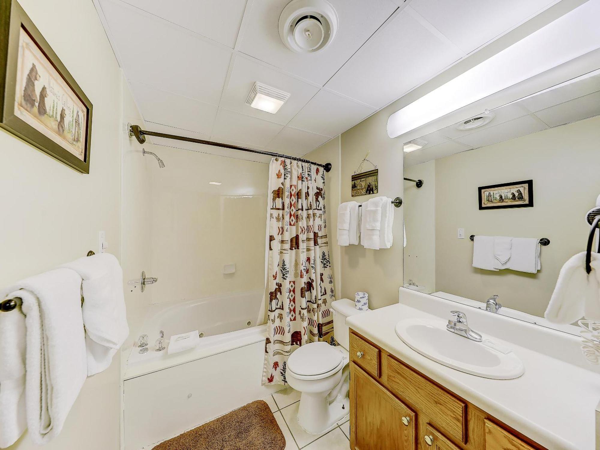 Lazy Bear Whispering Pines 111 Apartment Pigeon Forge Exterior photo