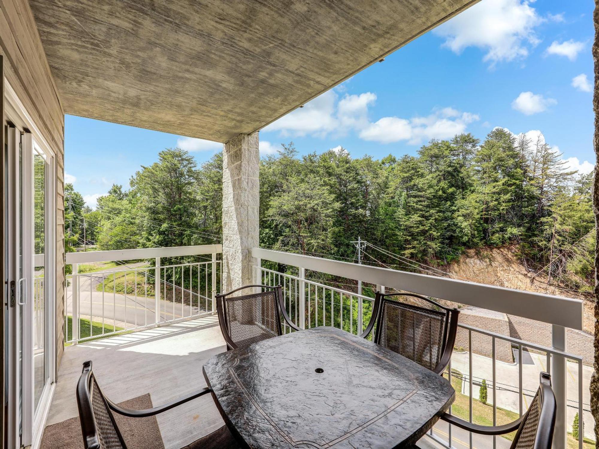 Lazy Bear Whispering Pines 111 Apartment Pigeon Forge Exterior photo