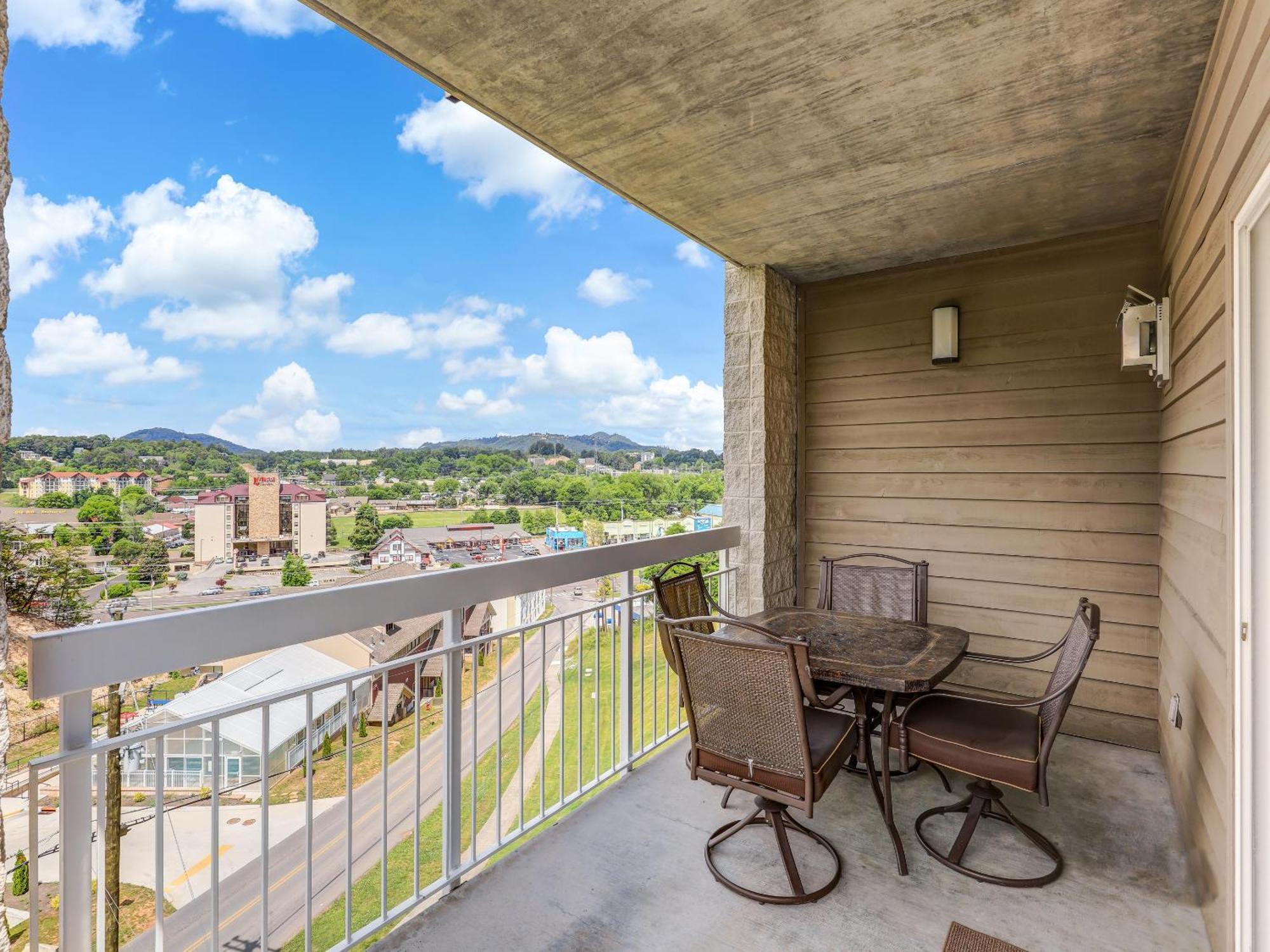 Lazy Bear Whispering Pines 111 Apartment Pigeon Forge Exterior photo